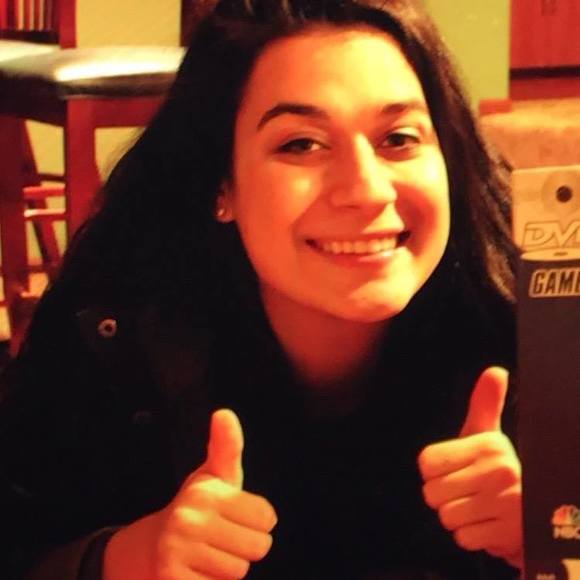 Meet your Posher, Laura - Picture 1 of 1